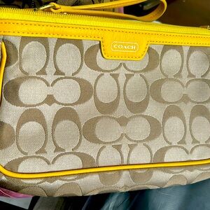 Brand new never worn it been sitting for long time and no damage